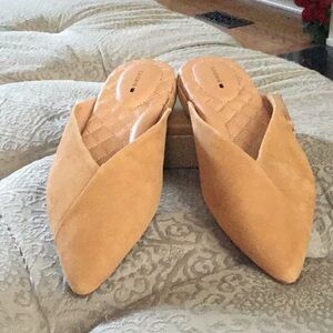 Birdies suede leather mules size 9 (NWOT)
